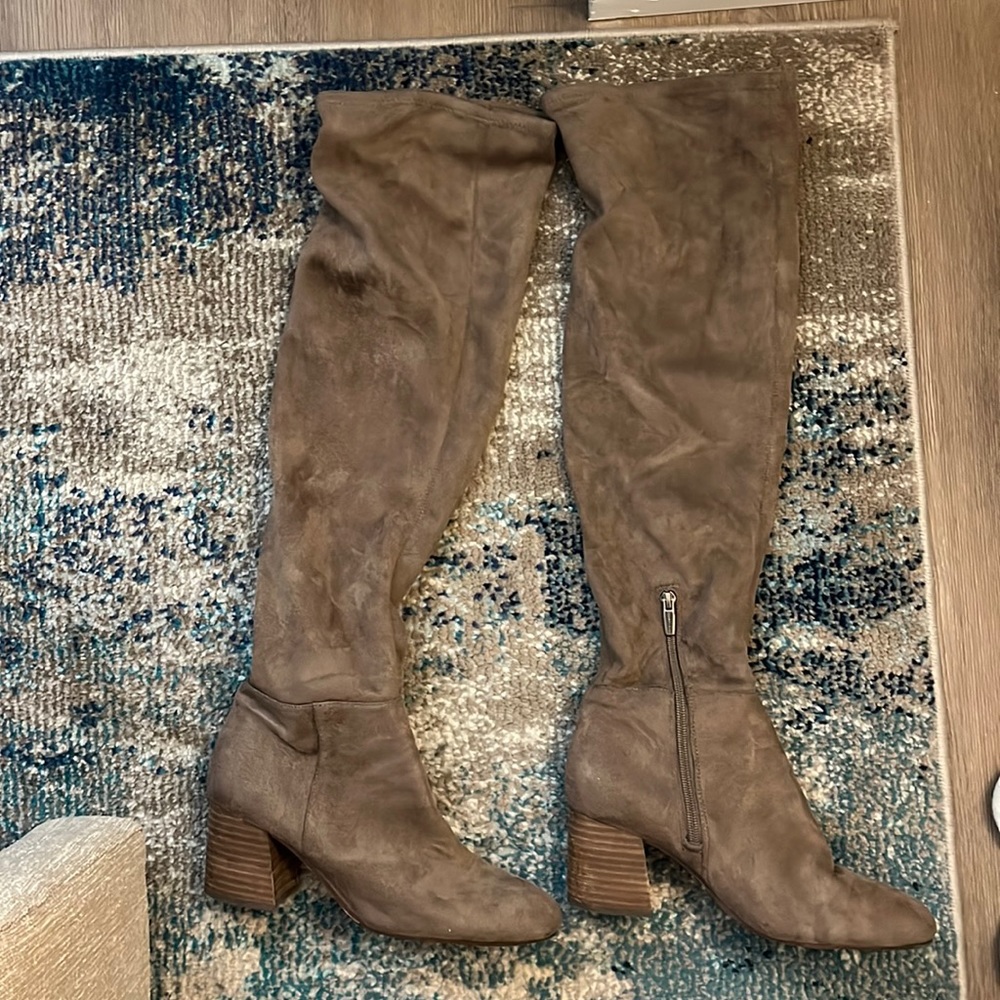 Vince Camuto Heel Boots Suede